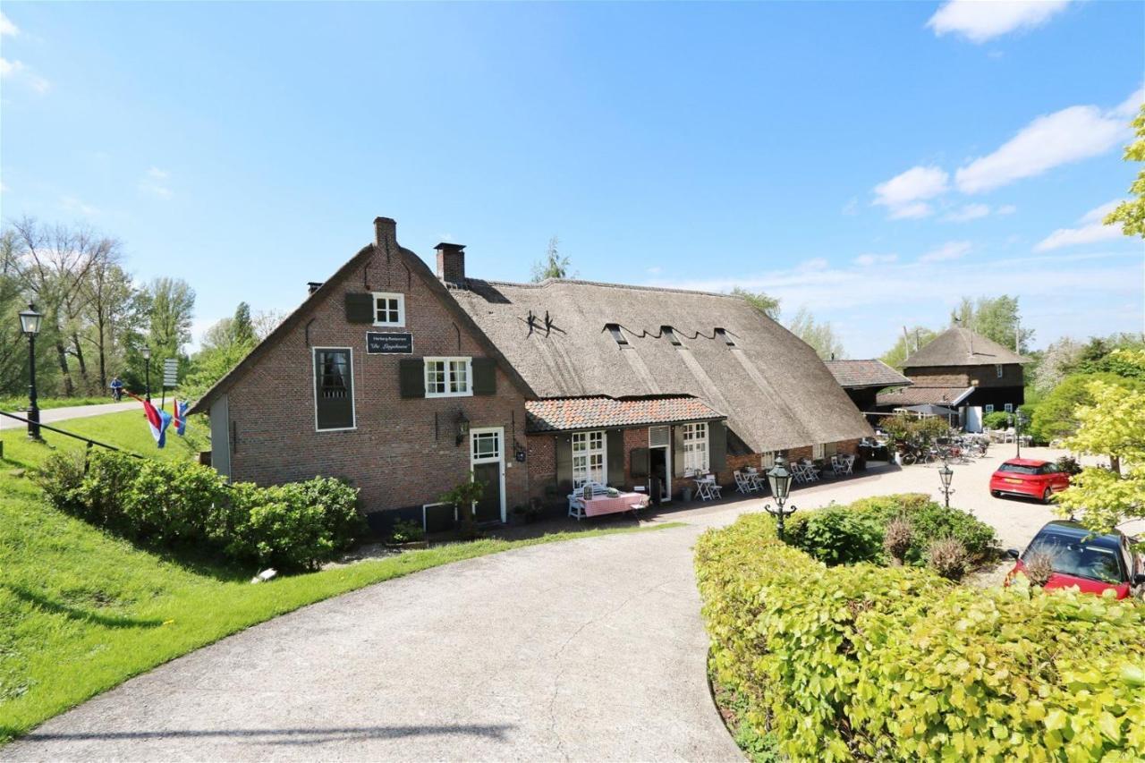 Herberg De Lingehoeve Oosterwijk Dış mekan fotoğraf